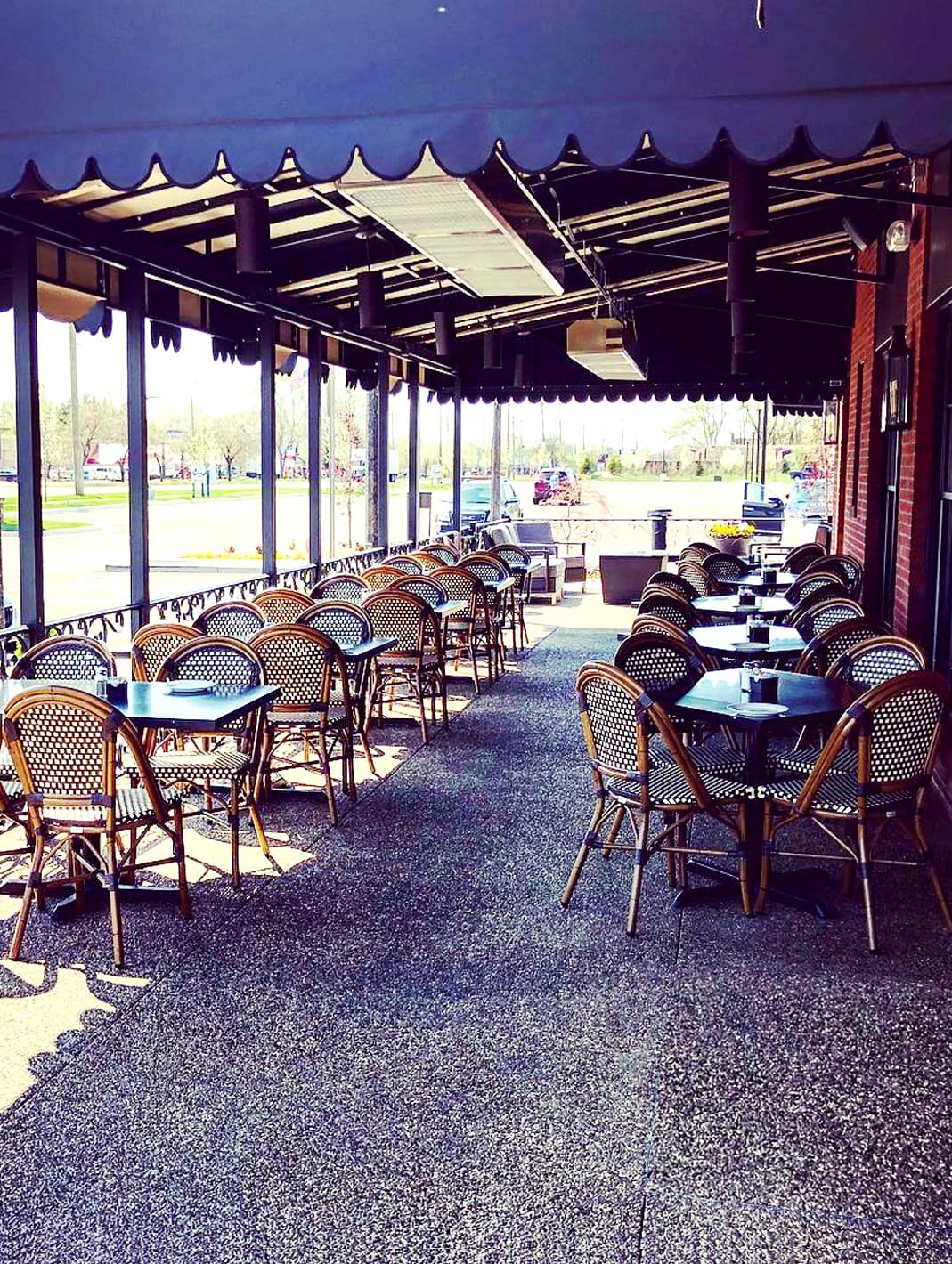 The covered outdoor patio at Da Francesco's